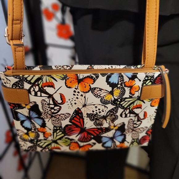 NEW NO TAGS "ROSETTI" LEATHER SMALL SATCHELL W/BUTTERFLY COLORFUL ART - Picture 4 of 9